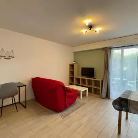 27M Cozy With Small Garden In La Rochelle! דירה *
