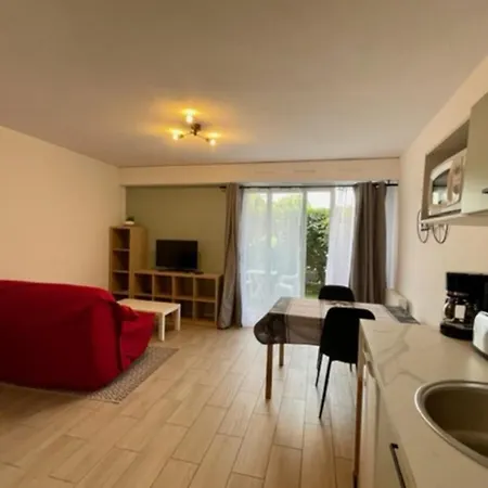 דירה 27M Cozy With Small Garden In La Rochelle!